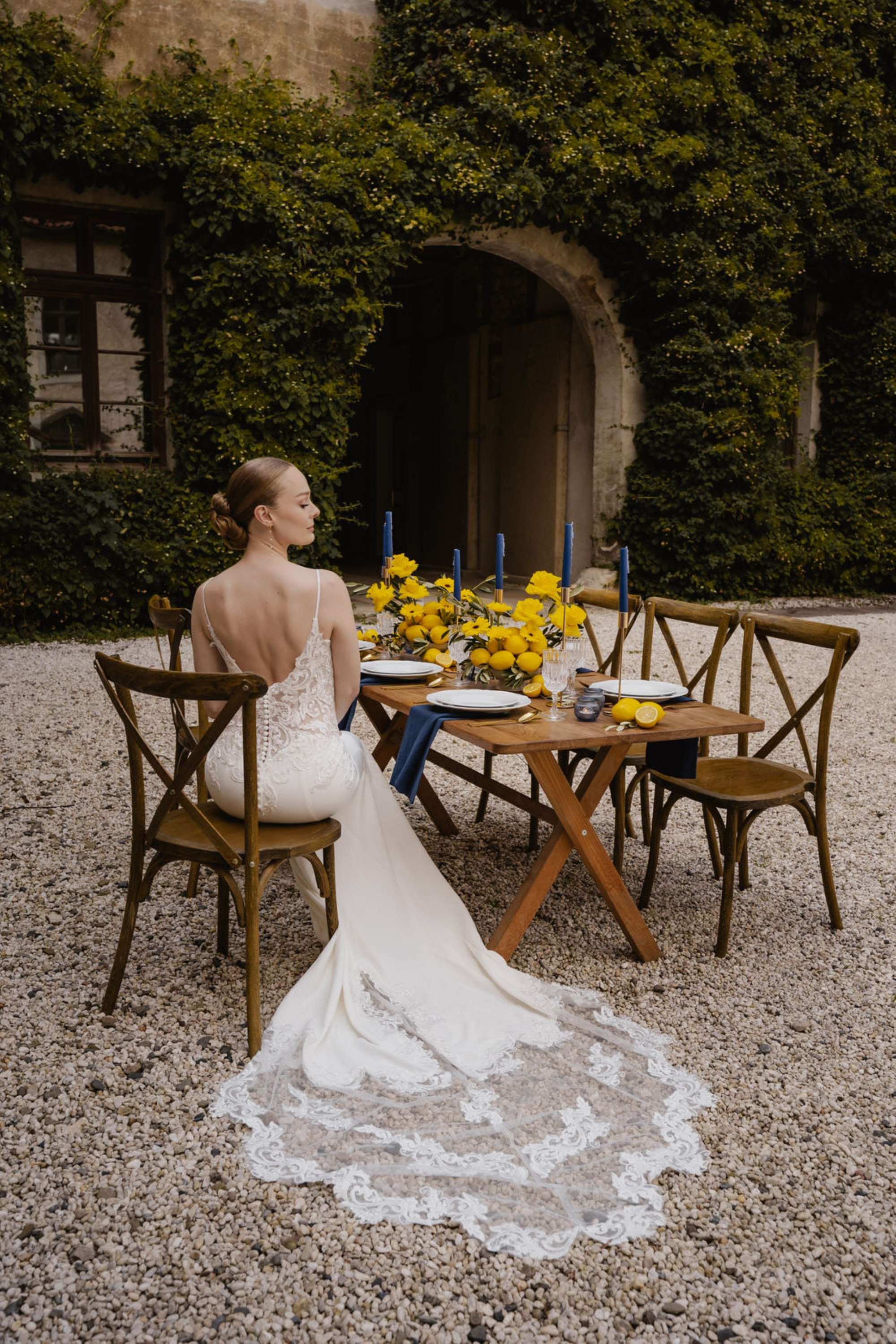 Laura <br>Foto: Gotsch Weddings<br>Organisation: Kiana Events<br>Kleid: Lenaia Bridal<br>Location: Rittergut Lucklum<br>Brautstyling: Judy R. Makeup