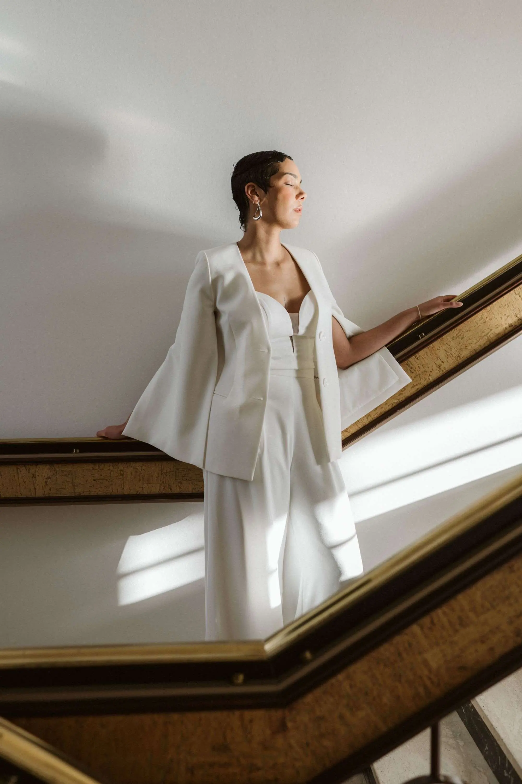 Sarah <br>Foto: Franziska Hohenhövel<br>Zweiteiler: Le Rina via Hochzeitsblume<br>Brautmakeup: Judy R. Makeup