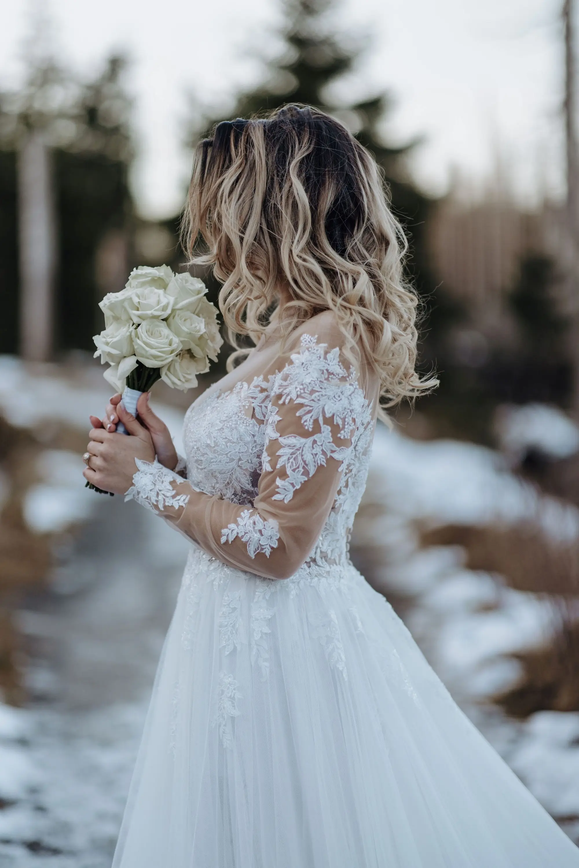 Jasmin <br>Konzept & Planung: Weddings by Leoni<br>Konzept, Planung & Fotografie: Tallygraphy Fotografie<br>Styling: Judy R. Makeup<br>Brautmode & Haarreif: Brautmode Prinzenstraße<br>Herrenausstatter: LO&GO<br>freie Traurednerin: Nele Fandrich<br>Floristik: Meisterfloristik by Gesa<br>Papeterie: Hazy Eventide <br>Models: Jasmin & Pascal