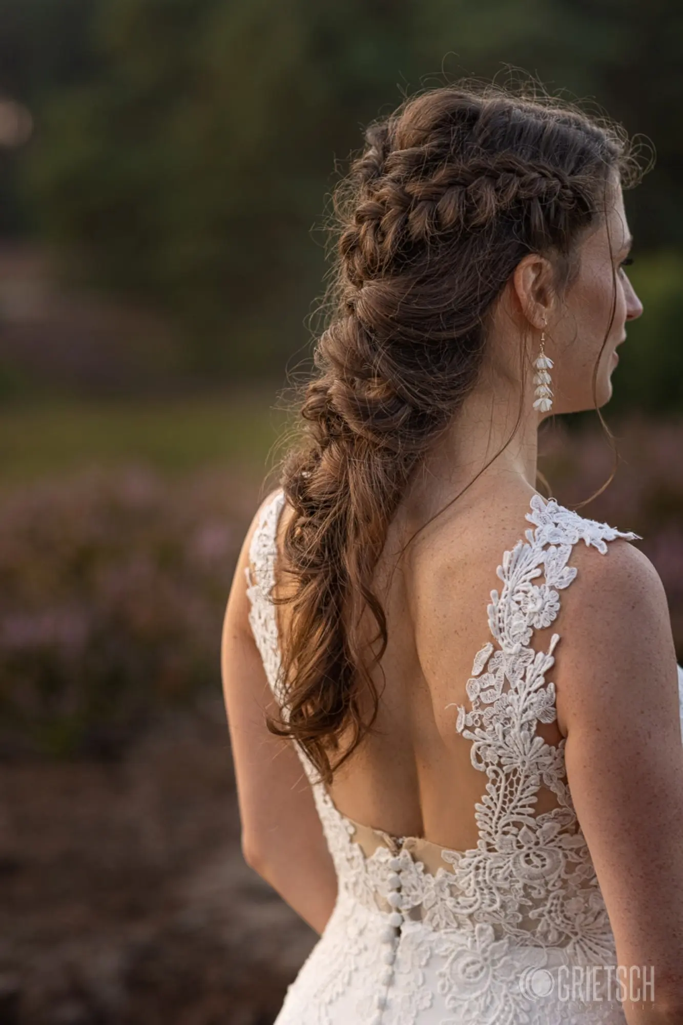 Kathi <br>Foto: kasu_mo_fotografie & grietsch.fotografie <br>Brautstyling: Judy R. Makeup