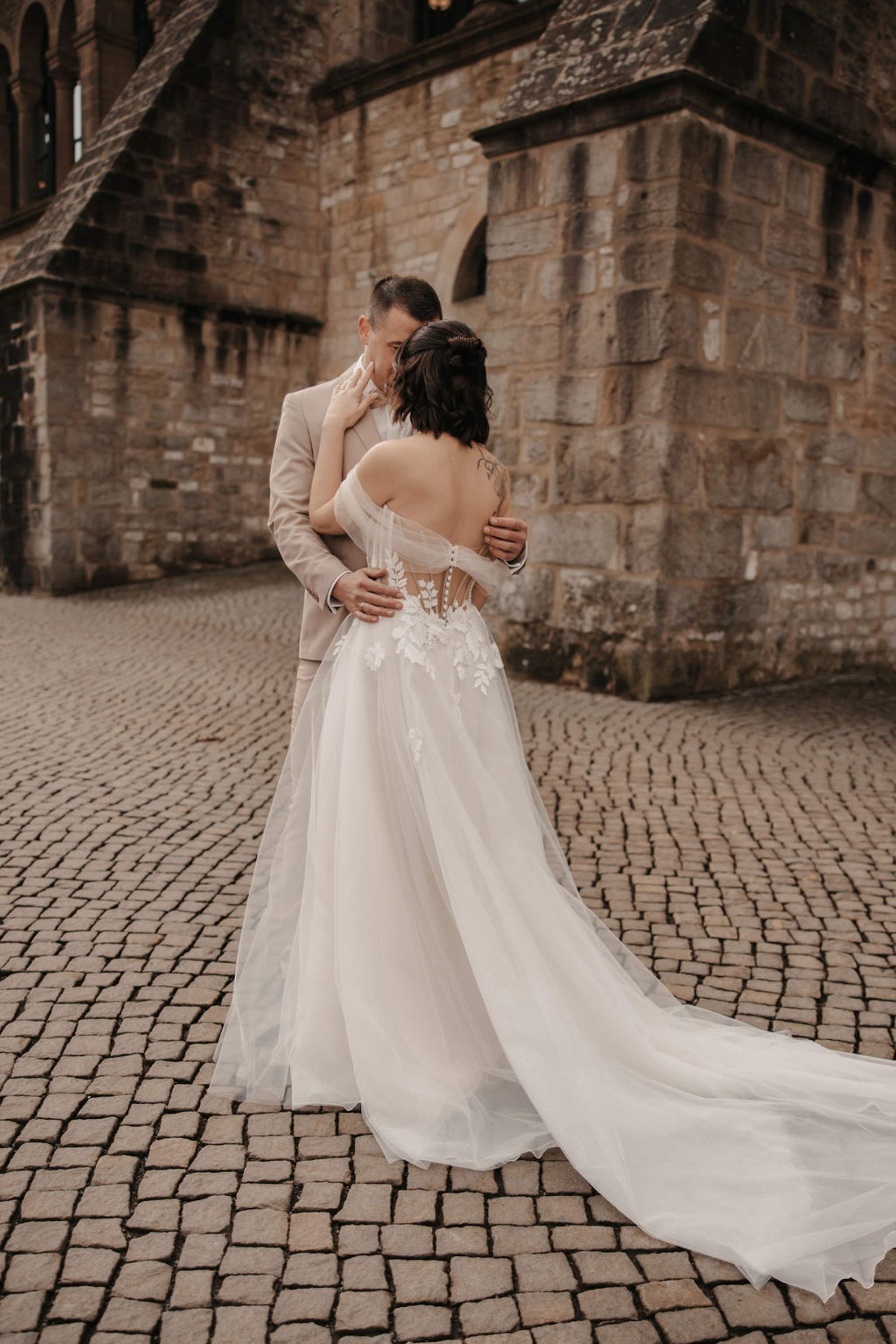 Foto: Traumfabrik Fotografie<br>Kleid: bridedresslove<br>Brautstyling: Judy R. Makeup