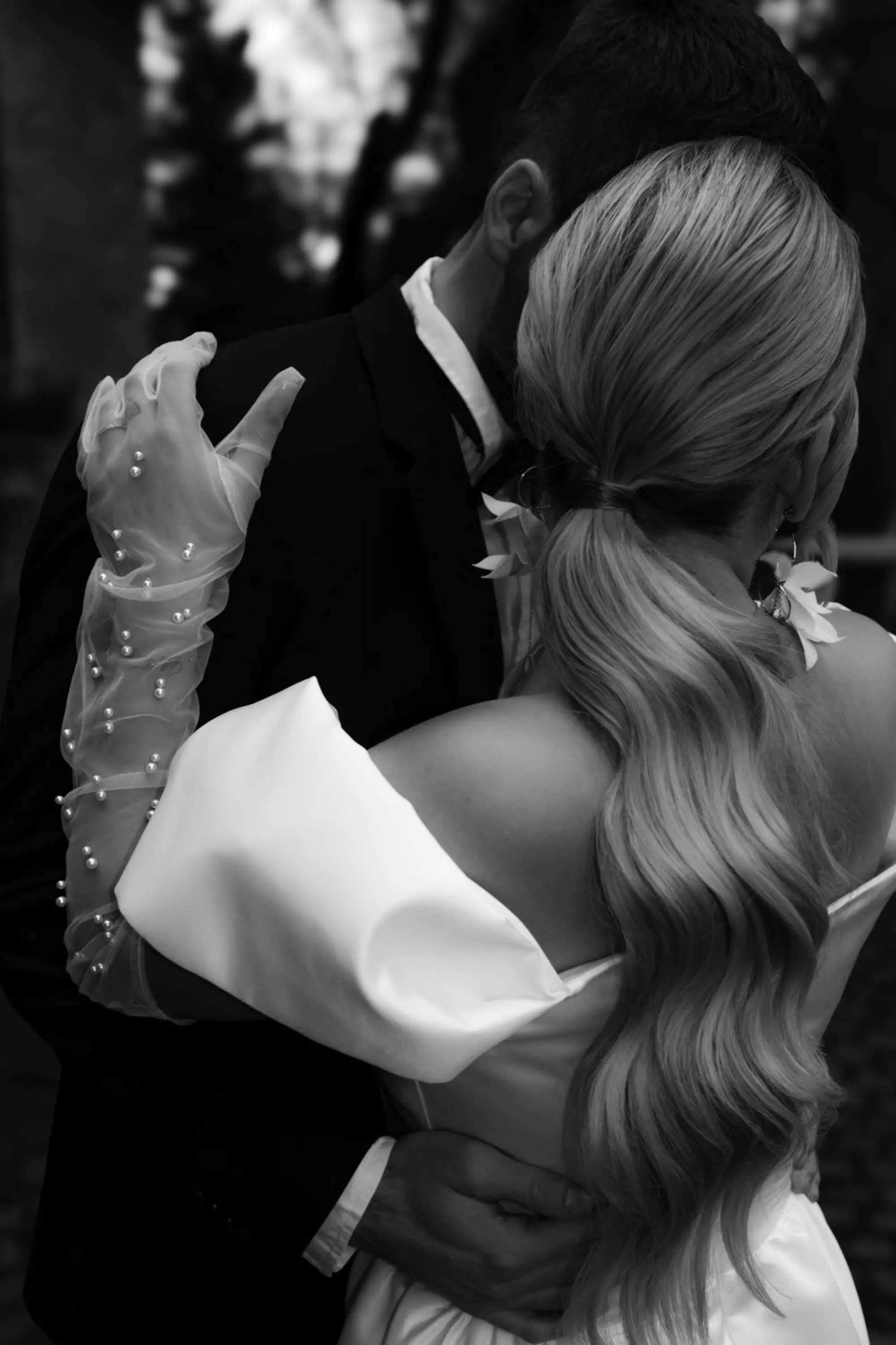 Charlene <br>Foto: vild details<br>Kleid: Studio Bötel<br>Organisation: Be Unique Workshop<br>Brautstyling: Judy R. Makeup