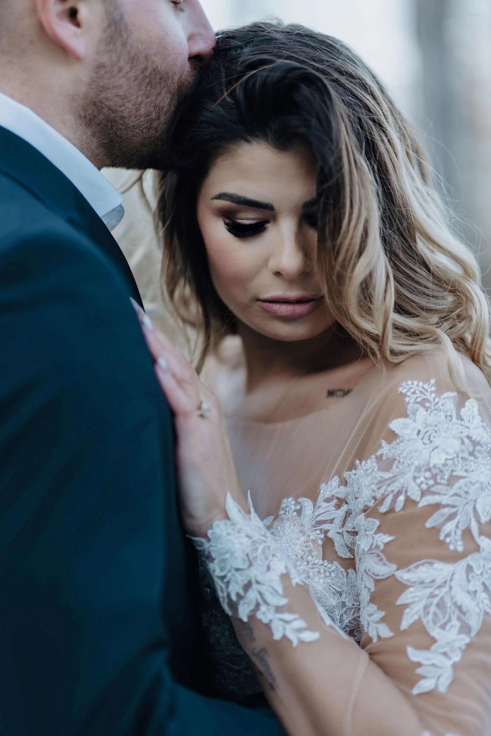 Jasmin <br>Konzept & Planung: Weddings by Leoni<br>Konzept, Planung & Fotografie: Tallygraphy Fotografie<br>Styling: Judy R. Makeup<br>Brautmode & Haarreif: Brautmode Prinzenstraße<br>Herrenausstatter: LO&GO<br>freie Traurednerin: Nele Fandrich<br>Floristik: Meisterfloristik by Gesa<br>Papeterie: Hazy Eventide <br>Models: Jasmin & Pascal